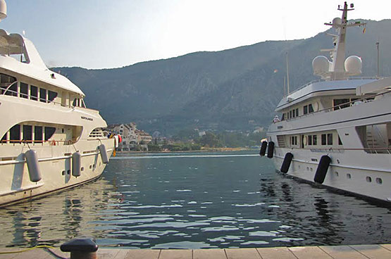 Яхтенный Порт Котор Черногории